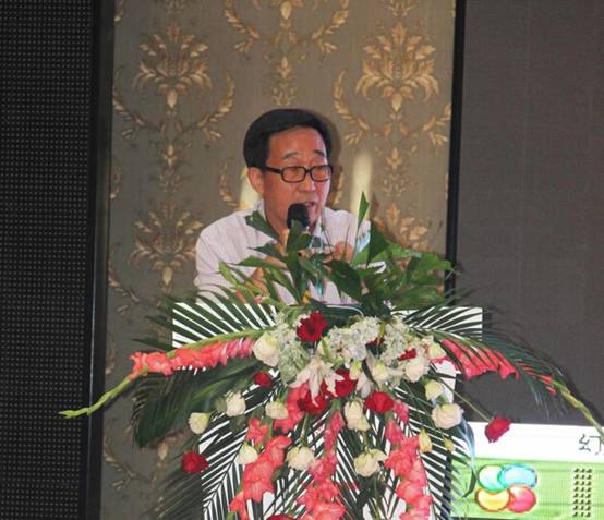 中國品牌第一人現(xiàn)身產(chǎn)業(yè)化發(fā)展論壇，共同分享饕餮智慧盛宴