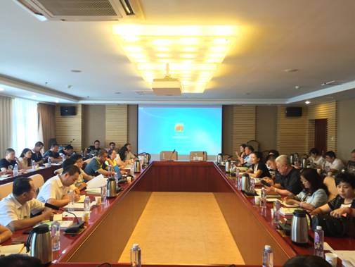 內蒙古農牧業(yè)產業(yè)化龍頭企業(yè)協(xié)會肉羊產業(yè)分會座談會在呼舉行